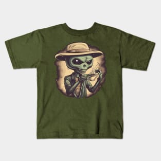 Alien coffee farmer drinking coffee. Alien barista Kids T-Shirt